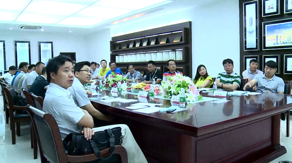 全國經(jīng)銷商代表.jpg 全國經(jīng)銷商代表.jpg